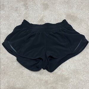 Lululemon Hotty Hot shorts 2.5